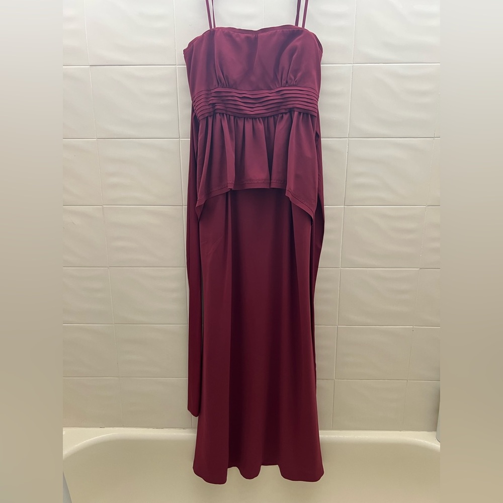 Wine strapless dress for formal activities